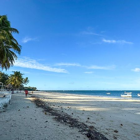 Kaleb'S Beachfront Serviced Studio Apartments Malindi Exterior foto