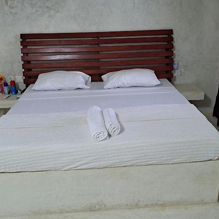 Kaleb'S Beachfront Serviced Studio Apartments Malindi Exterior foto