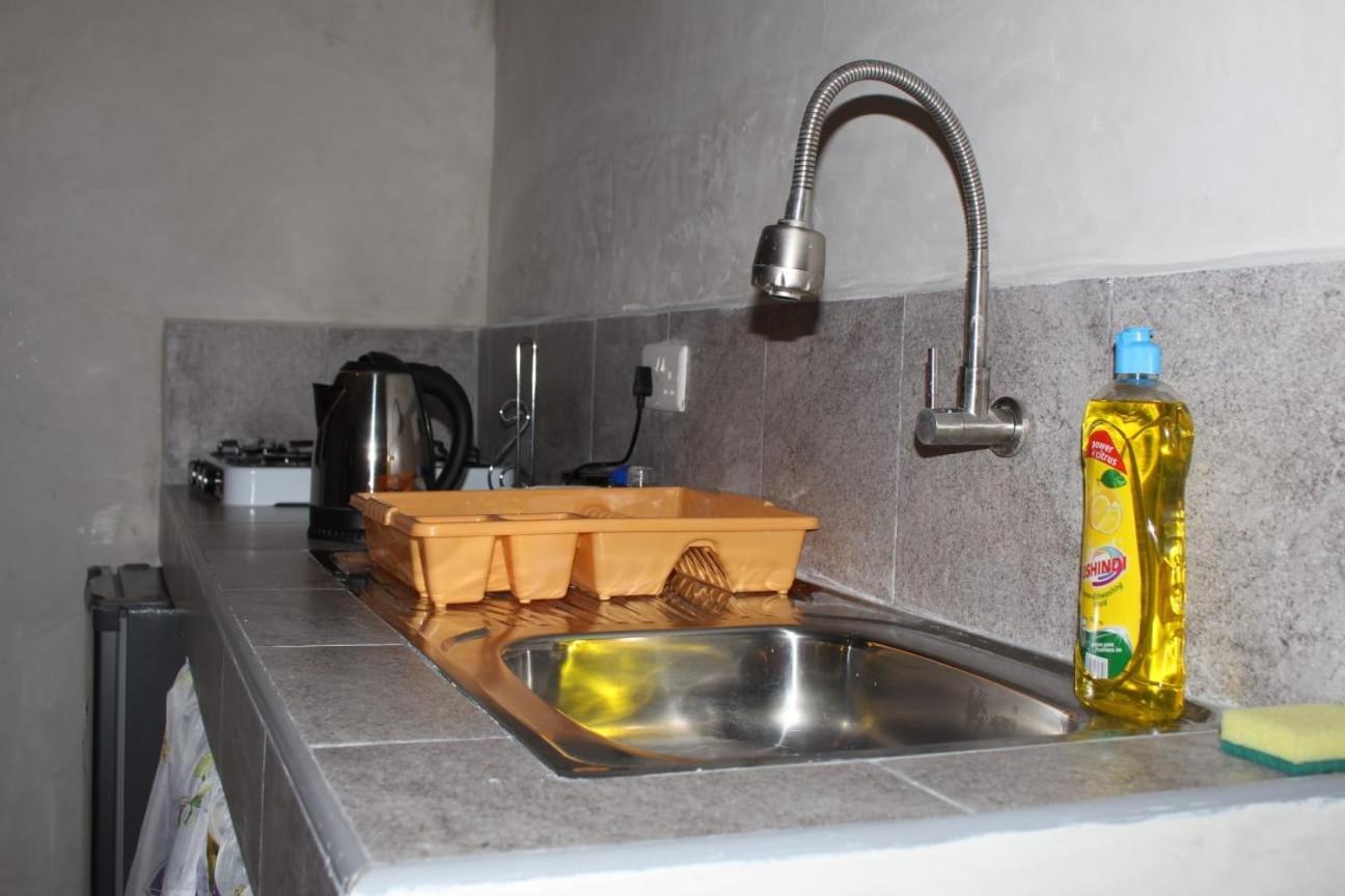 Kaleb'S Beachfront Serviced Studio Apartments Malindi Exterior foto