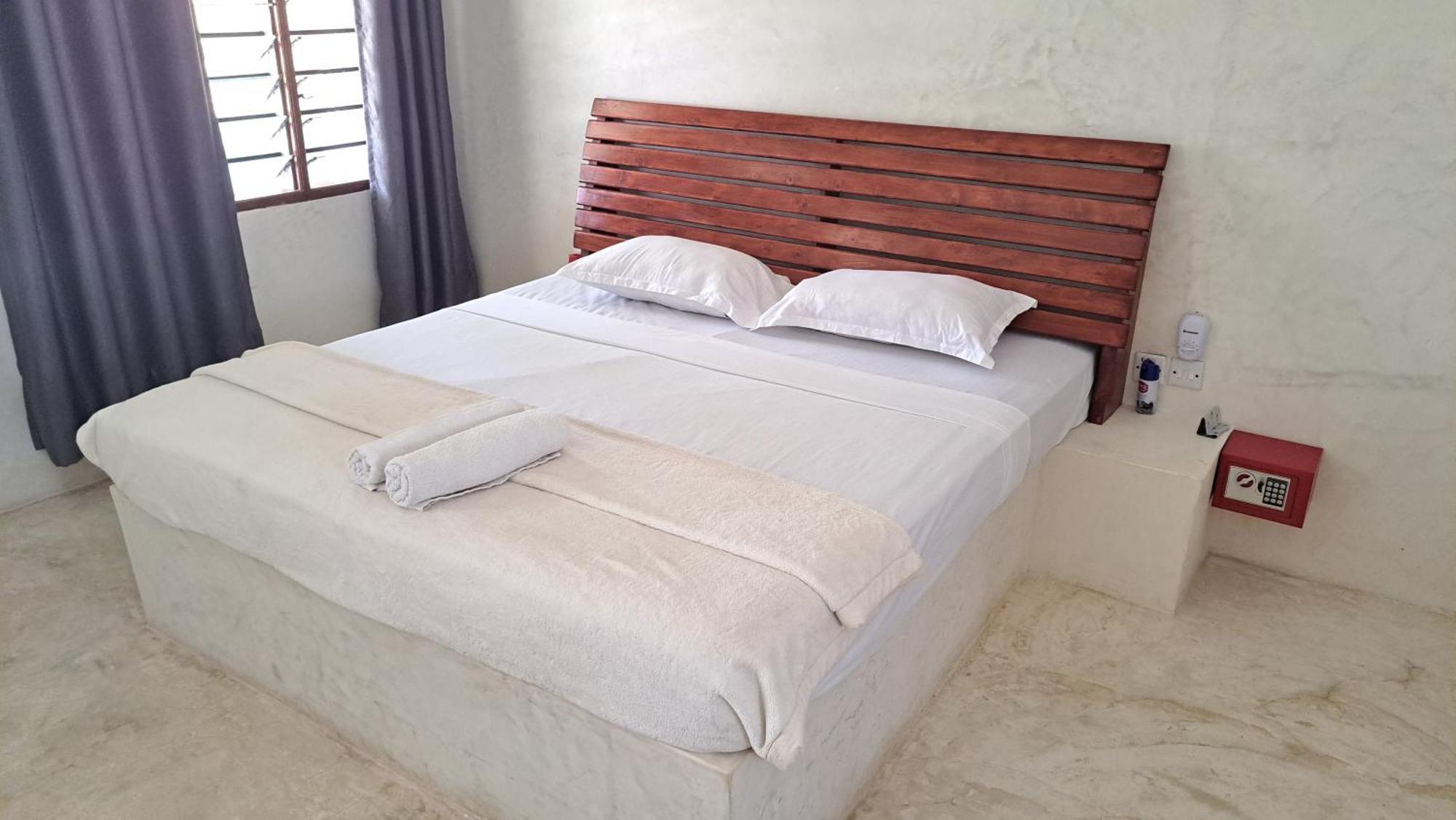 Kaleb'S Beachfront Serviced Studio Apartments Malindi Exterior foto