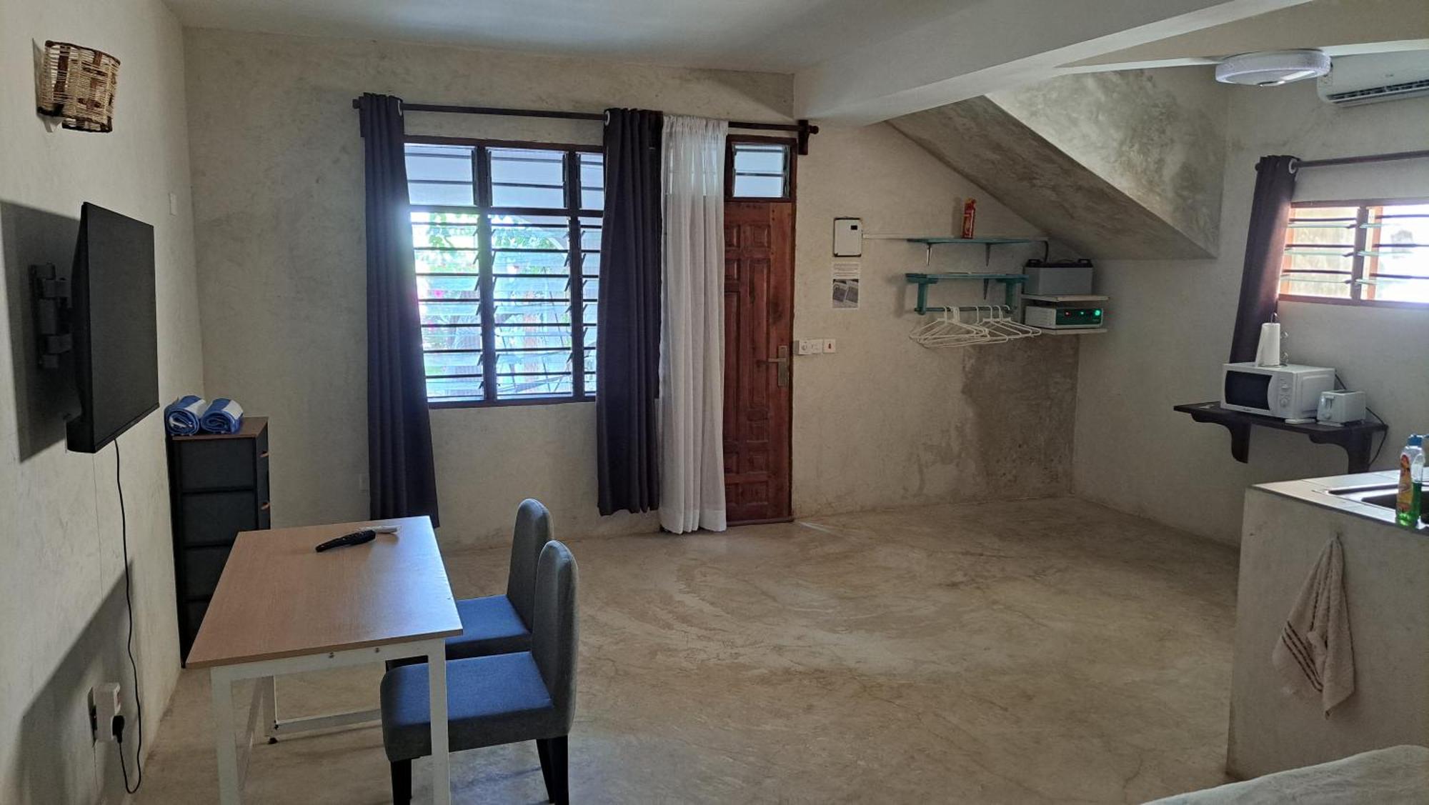 Kaleb'S Beachfront Serviced Studio Apartments Malindi Exterior foto