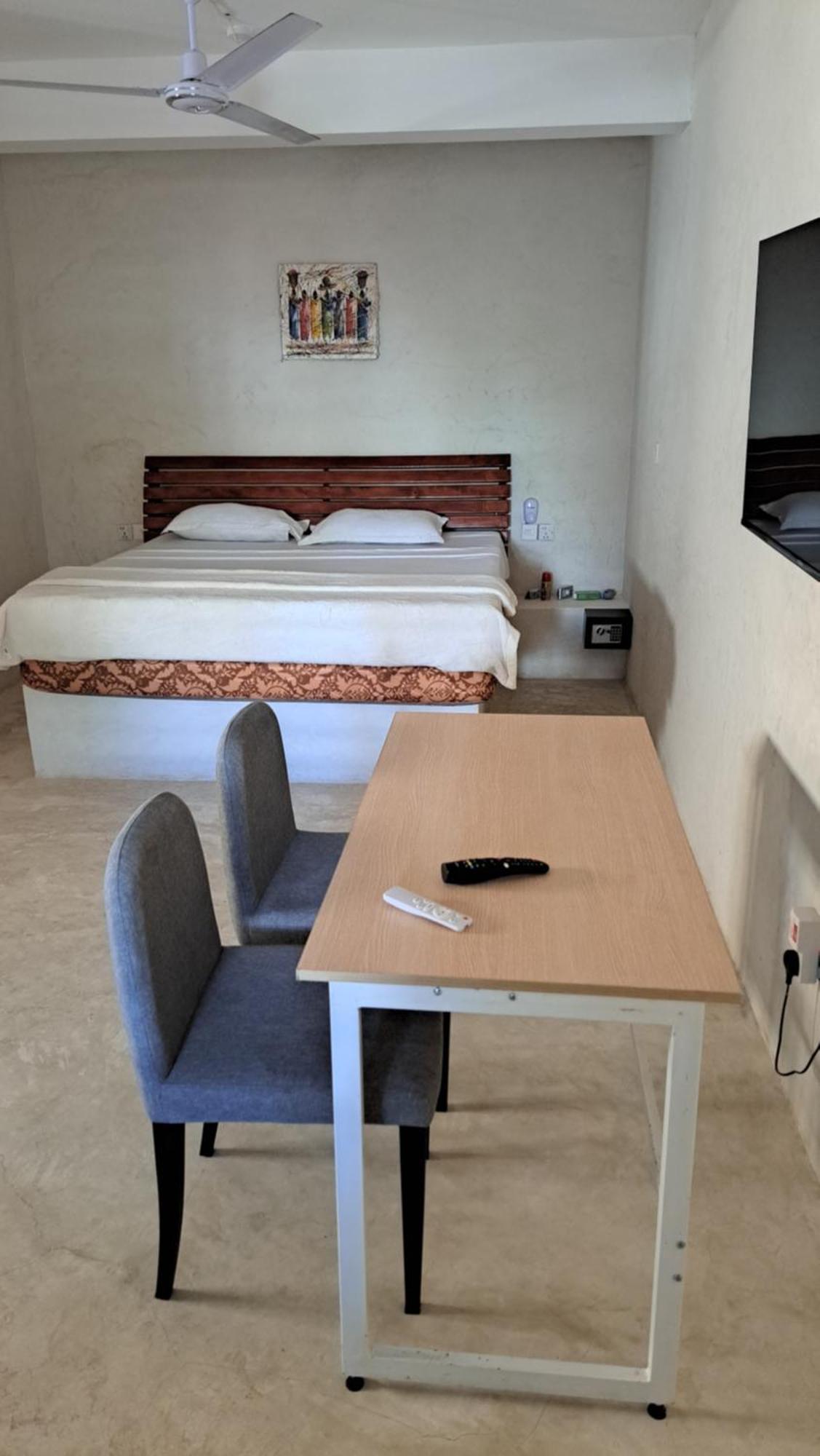 Kaleb'S Beachfront Serviced Studio Apartments Malindi Exterior foto